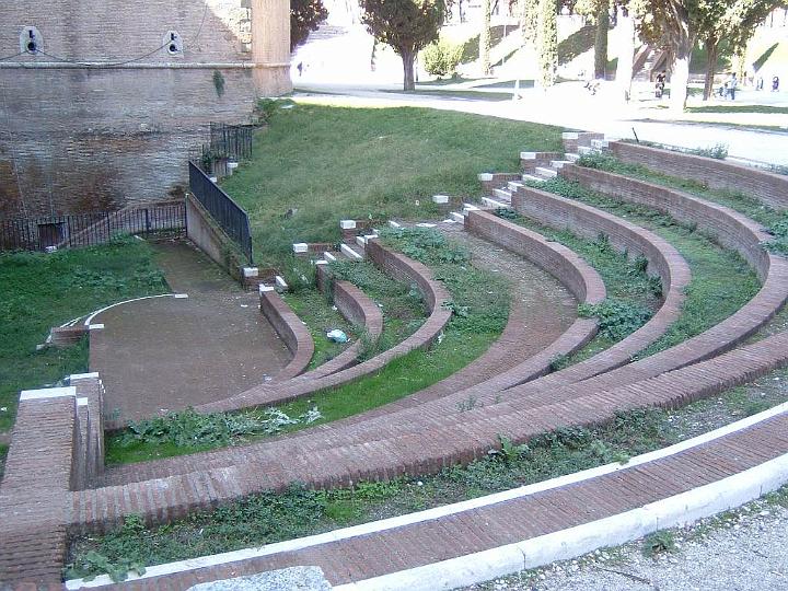 Castle-Ampitheatre.JPG